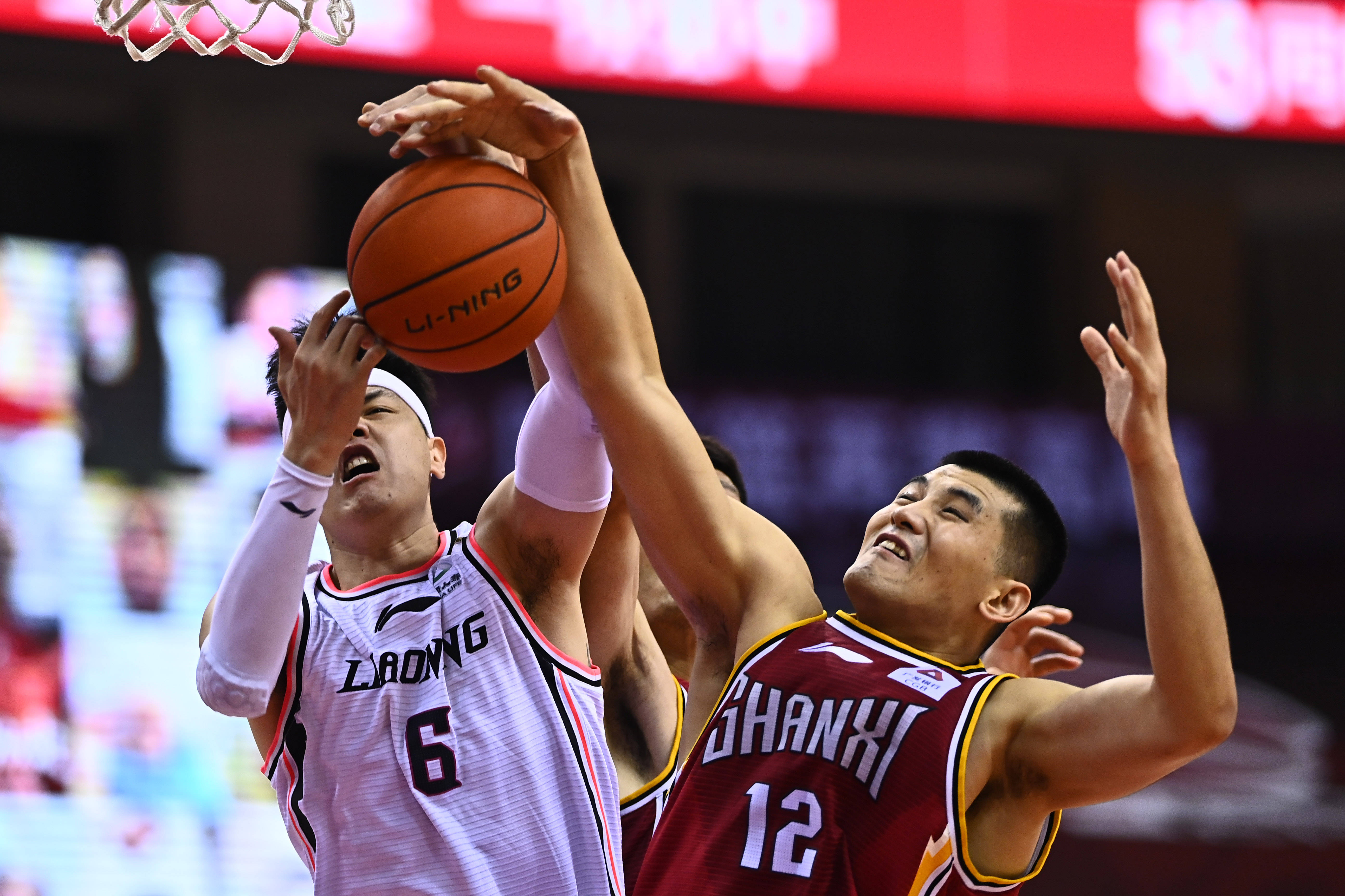 森林狼篮板保护极佳（森林狼篮板统治力十足）