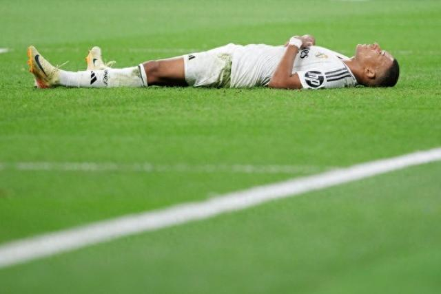 葡超前瞻：波尔图防守联赛最强，阿马多拉换帅后攻强守弱（葡超展望：波尔图防线领跑联赛，阿马多拉换帅后攻势强劲防线成隐患）