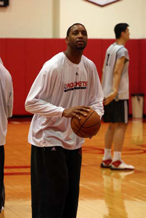 都体：弗拉霍维奇可能缺席尤文20场比赛，包括多场关键战役（都体：弗拉霍维奇恐无缘尤文20战，多场关键对决受影响）