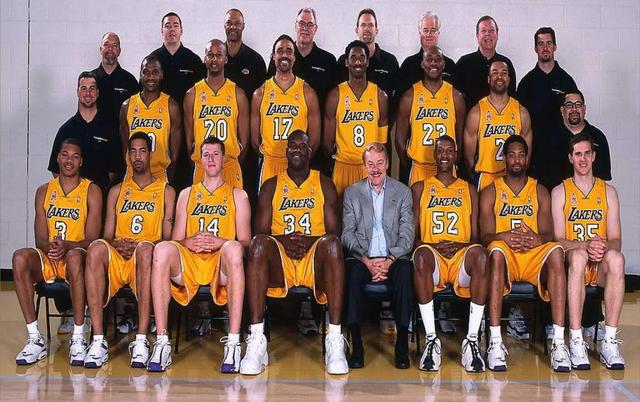 足协杯决赛：险象环生，北京国安大战河南杜康（足协杯终局之战：北京国安对阵河南杜康，惊险不断）